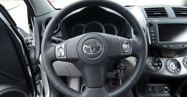 2010 Toyota RAV4 2.4 E  第10張相片