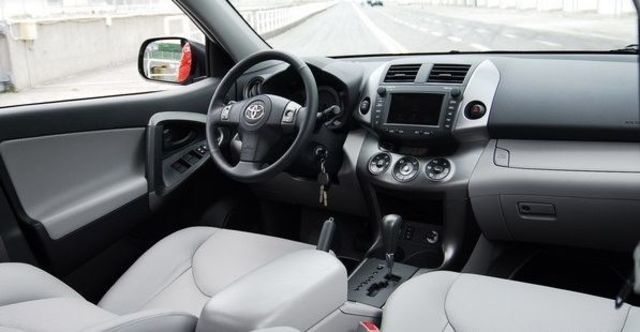 2009 Toyota RAV4 2.4 4WD 旗艦型  第4張相片