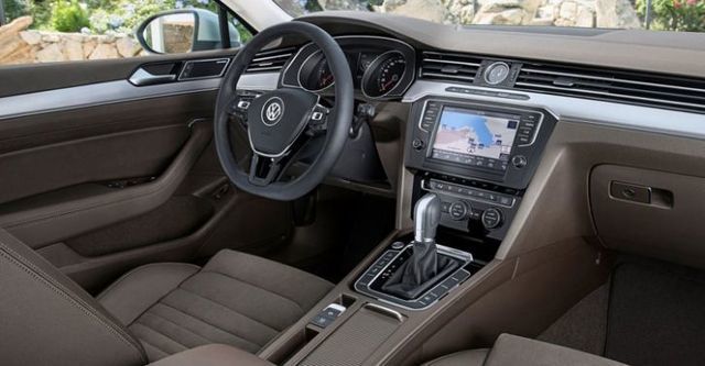 2015 Volkswagen Passat Variant 330 TSI BMT CL  第6張相片
