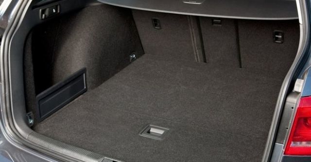 2014 Volkswagen Passat Variant 2.0 TDI BlueMotion  第9張相片