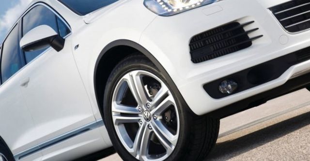 2014 Volkswagen Touareg 3.0 TDI BlueMotion R-Line  第7張相片