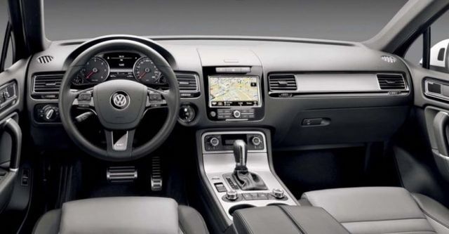 2014 Volkswagen Touareg 3.0 TDI BlueMotion R-Line  第8張相片
