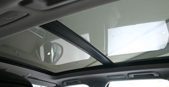 2013 Volkswagen Touareg 3.0 TDI BlueMotion R-Line  第8張相片