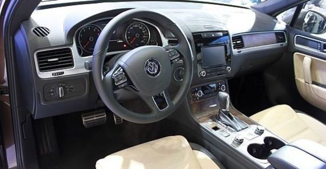 2013 Volkswagen Touareg Hybrid  第11張相片