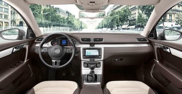 2012 Volkswagen Passat Sedan 1.8 TSI Executive Edition  第5張相片