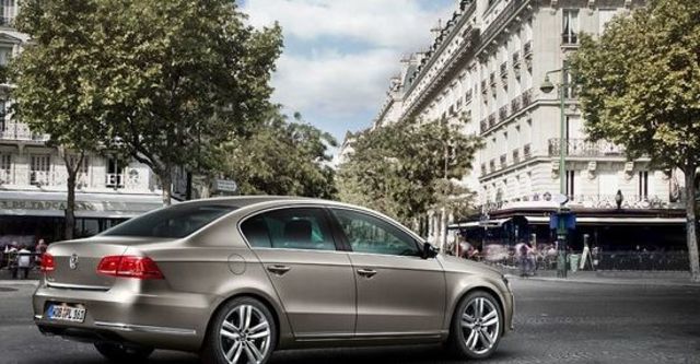 2012 Volkswagen Passat Sedan 2.0 TDI BlueMotion  第6張相片