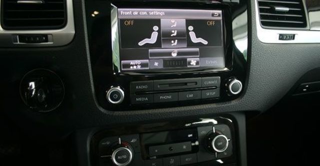 2012 Volkswagen Touareg 3.0 TDI BlueMotion R-Line  第6張相片