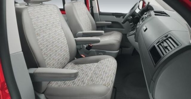 2011 Volkswagen Kombi 2.0 TDI 客車  第6張相片