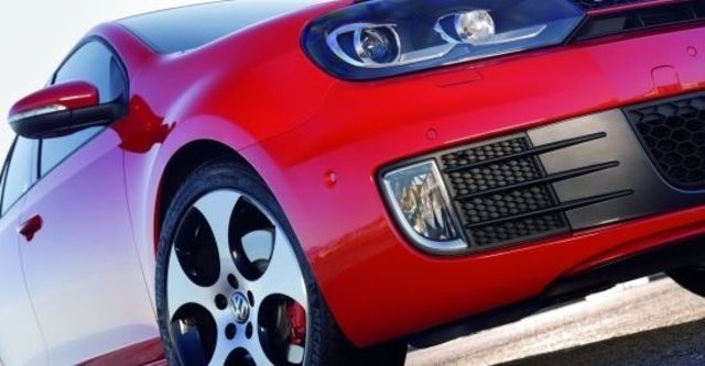 2010 Volkswagen Golf GTI  第4張相片