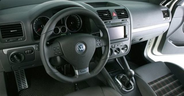 2010 Volkswagen Jetta GLI  第5張相片