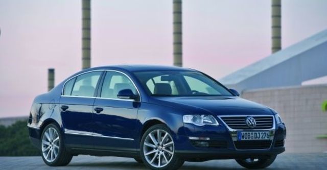 2010 Volkswagen Passat Sedan 2.0 TDI  第2張相片