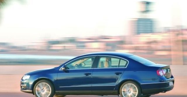 2010 Volkswagen Passat Sedan 2.0 TDI  第4張相片