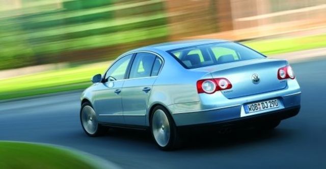 2010 Volkswagen Passat Sedan 2.0 TSI  第3張相片