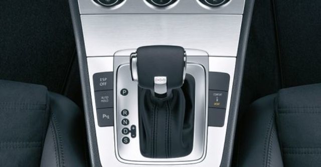 2010 Volkswagen Passat Sedan 2.0 TSI  第6張相片