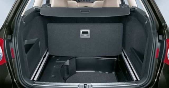 2010 Volkswagen Passat Variant 2.0 TDI  第6張相片