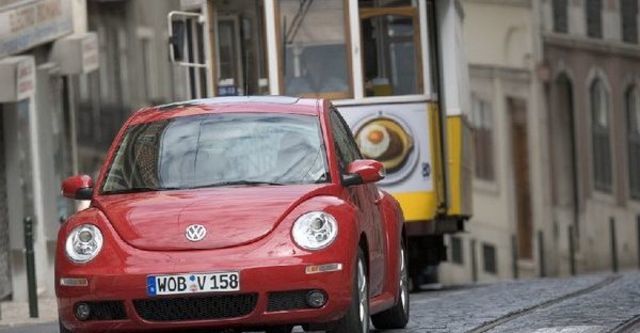 2009 Volkswagen New Bettle 1.6  第2張相片