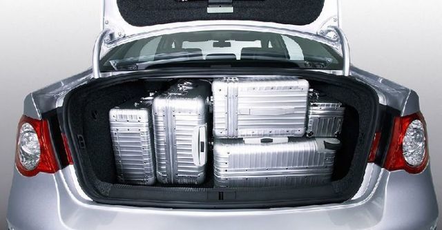 2009 Volkswagen Passat 2.0 TDI  第12張相片