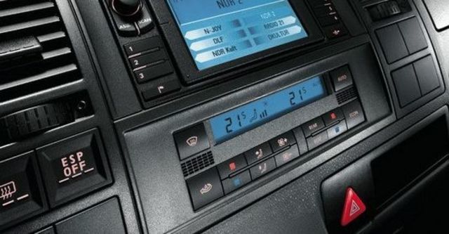 2009 Volkswagen T5 Caravelle 1.9 TDI SWB  第7張相片