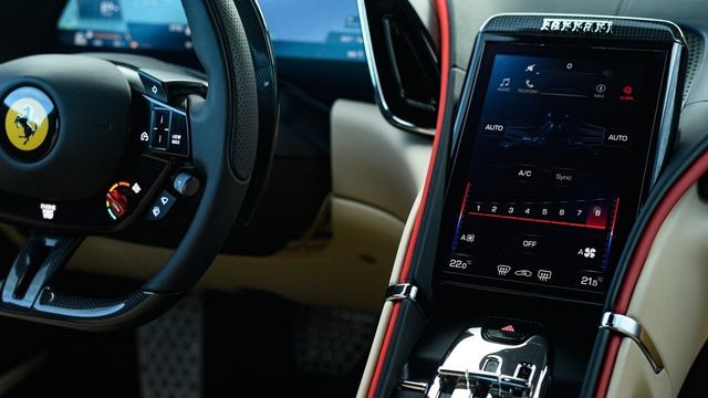2021 Ferrari Roma V8  第8張相片