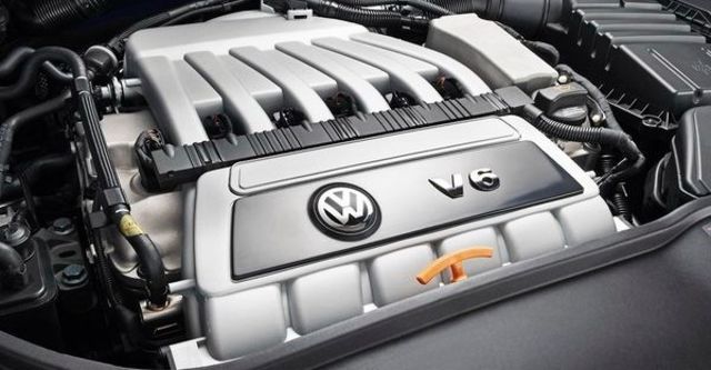 2008 Volkswagen Golf R32 5D  第8張相片
