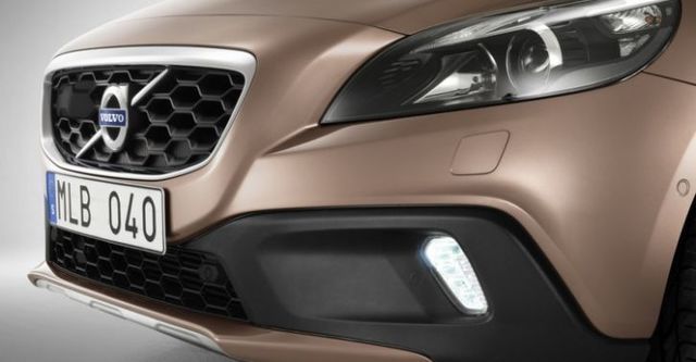 2015 Volvo V40 Cross Country D2旗艦版  第5張相片
