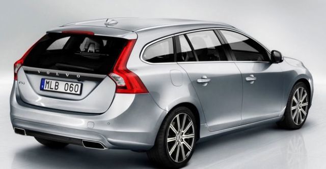 2015 Volvo V60 T6 旗艦款  第2張相片