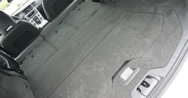 2013 Volvo V60 D4 旗艦版  第7張相片