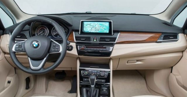 2016 BMW 2-Series Active Tourer 218d  第7張相片