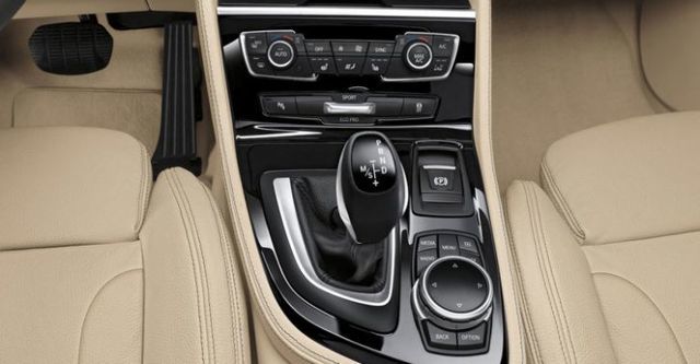 2016 BMW 2-Series Active Tourer 220i  第8張相片