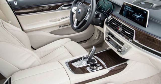 2016 BMW 7-Series 750Li  第7張相片