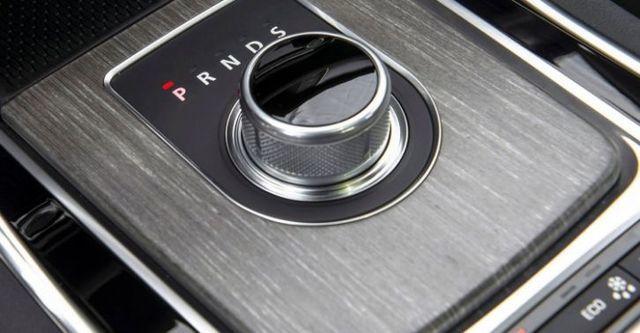 2016 Jaguar XF R-Sport 20d  第10張相片