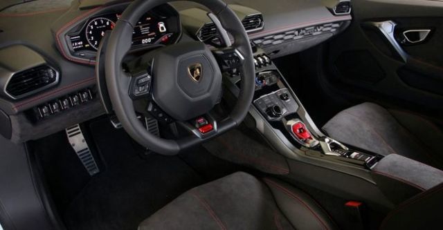 2016 Lamborghini Huracan LP 610-4 Coupe  第8張相片