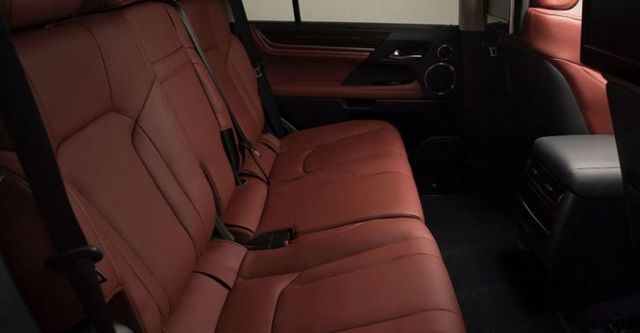 2016 Lexus LX 570旗艦版  第8張相片