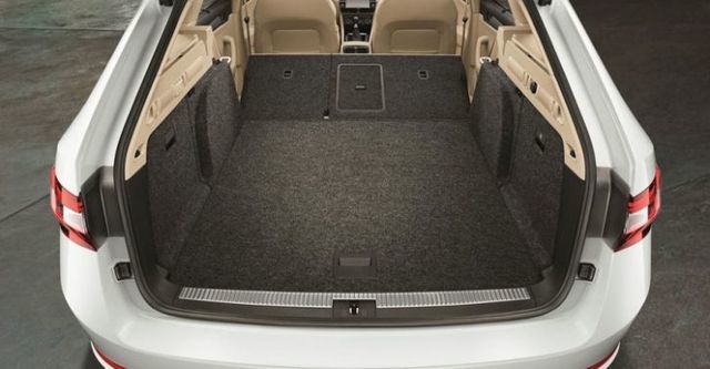 2016 Skoda Superb Combi 2.0 TSI尊榮動力版4x4  第7張相片