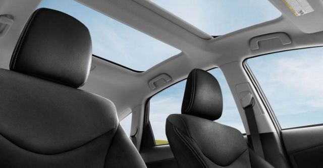 2016 Toyota Prius α 1.8  第7張相片