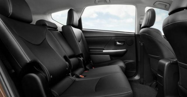 2016 Toyota Prius α 1.8  第9張相片