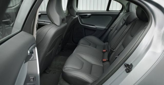 2016 Volvo S60 T6 R-Design  第10張相片