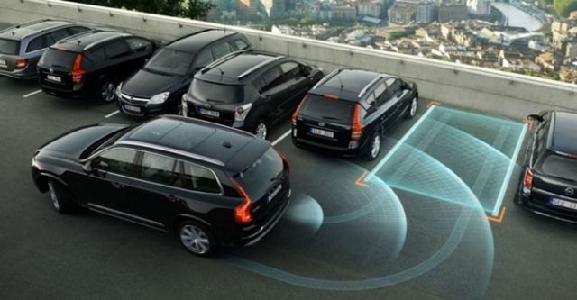 2016 Volvo XC90 D4 Momentum+五人座  第4張相片