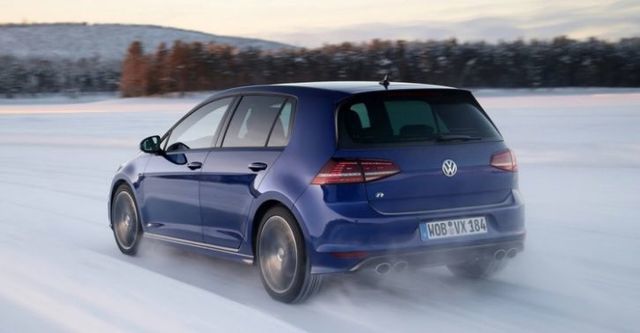 2016 Volkswagen Golf R  第2張相片