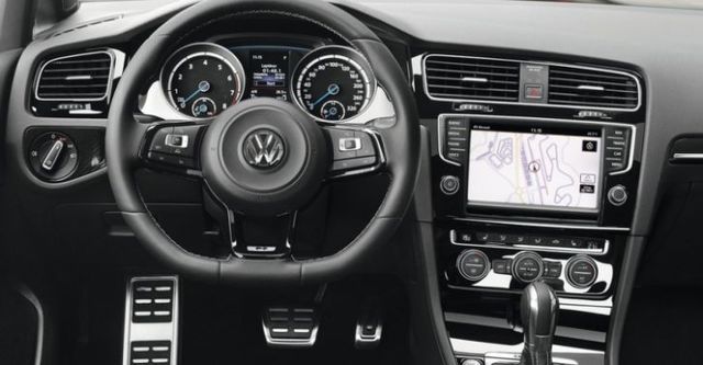 2016 Volkswagen Golf R  第8張相片