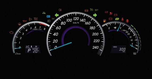 2016 Toyota Camry 2.0尊爵  第7張相片