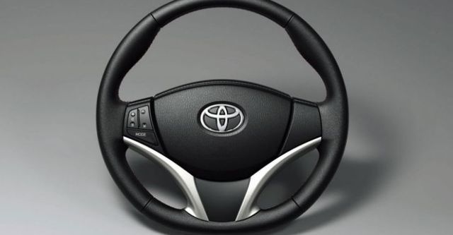 2016 Toyota Yaris 1.5經典Style+  第9張相片