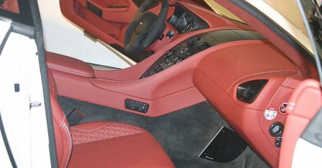 2016 Aston Martin Vanquish 6.0 V12  第6張相片