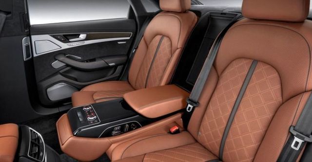 2016 Audi A8 S8  第8張相片