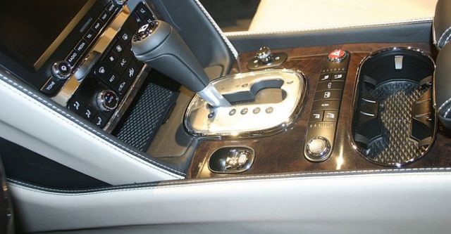 2016 Bentley Flying Spur 6.0 W12  第9張相片