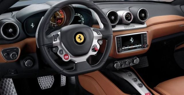 2016 Ferrari California T 3.8 V8  第8張相片