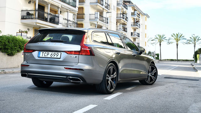 2021 Volvo V60 T8 Recharge Inscription  第4張相片