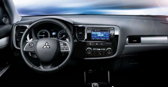 2016 Mitsubishi Outlander PHEV  第5張相片