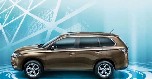 2016 Mitsubishi Outlander 尊榮型  第2張相片