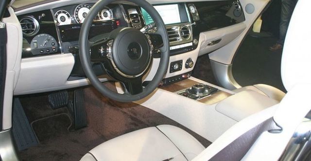 2016 Rolls-Royce Wraith 6.6 V12  第8張相片